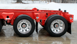 Preparation for removable/flip 3rd axle is standard.  The trailer capacity is increased to 40-tons with the addition of the 3rd axle.