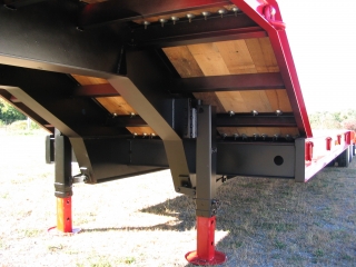 The durable pin type parking legs are easy to operate and have a static capacity of 40,000 lb.