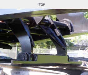 ROGERS® new Gooseneck Jack Paddle requires little or no tractor modification and offers plenty of lift distance.